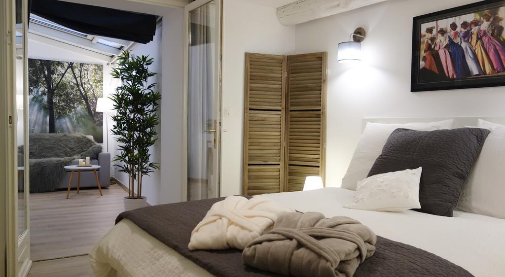 Arles' Haven - Le Loft Du Centre Appartement Kamer foto